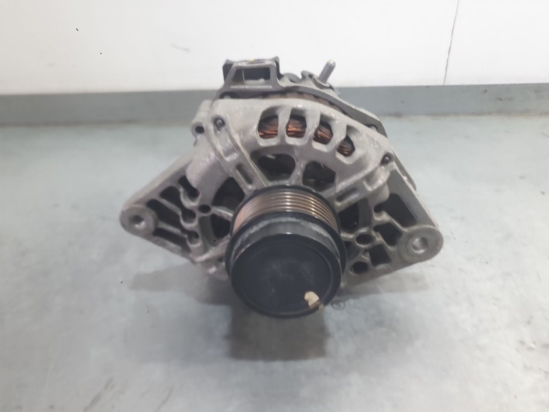 Recambio de alternador para hyundai i30 (gd) 1.4 referencia OEM IAM 373002B700  