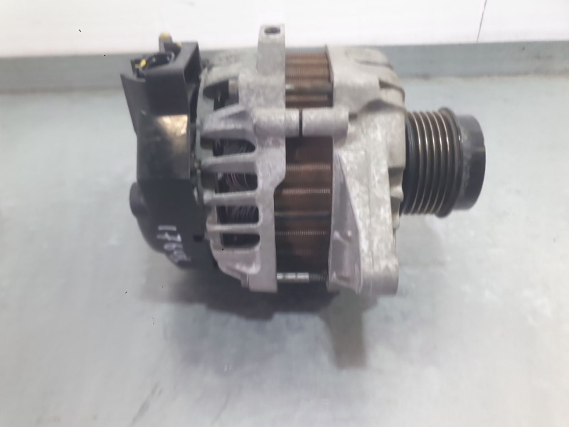 Recambio de alternador para hyundai i30 (gd) 1.4 referencia OEM IAM 373002B700  
