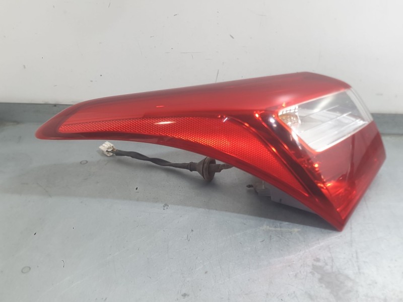 Recambio de piloto trasero izquierdo exterior para hyundai i30 (gd) 1.4 referencia OEM IAM 92410A5020 92401A5020 