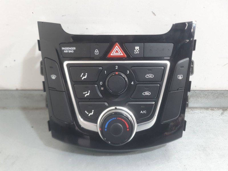 Recambio de mando climatizador para hyundai i30 (gd) 1.4 referencia OEM IAM 97250A6000GU  
