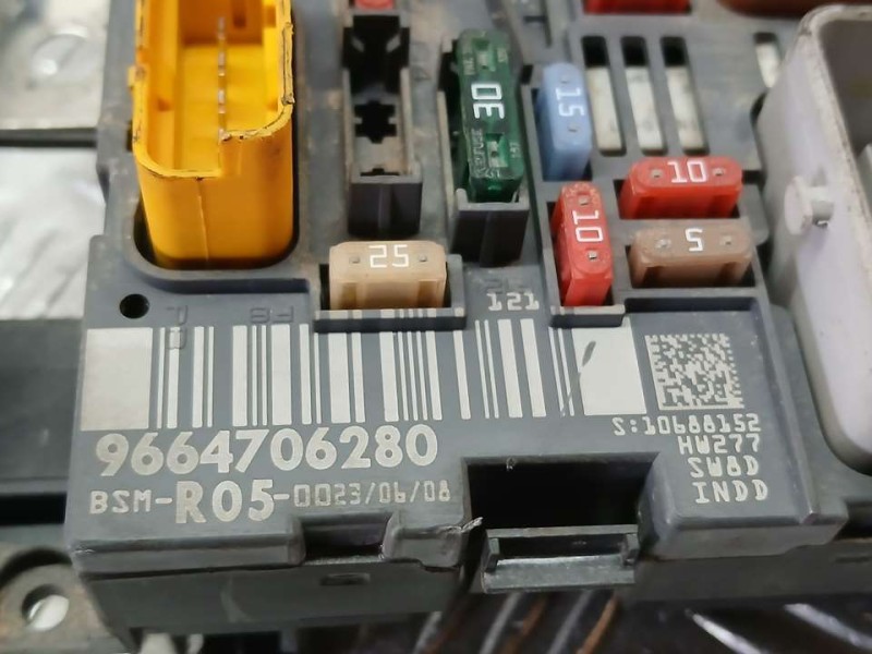 Recambio de caja reles / fusibles para peugeot 308 confort referencia OEM IAM 9664706280 10688152 