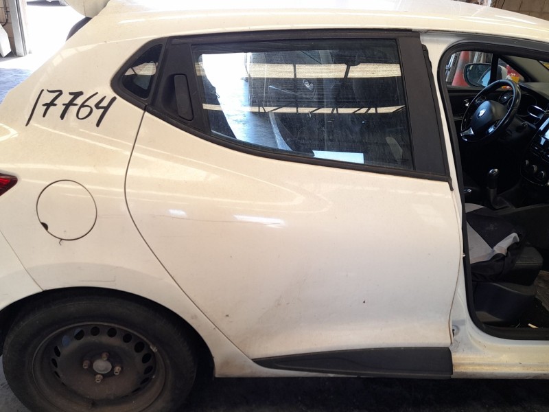 Recambio de puerta trasera derecha para renault clio iv (bh_) 1.5 dci 75 referencia OEM IAM 821008626R  