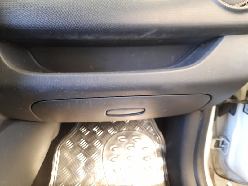 Recambio de guantera para renault clio iv (bh_) 1.5 dci 75 referencia OEM IAM 681087227R  