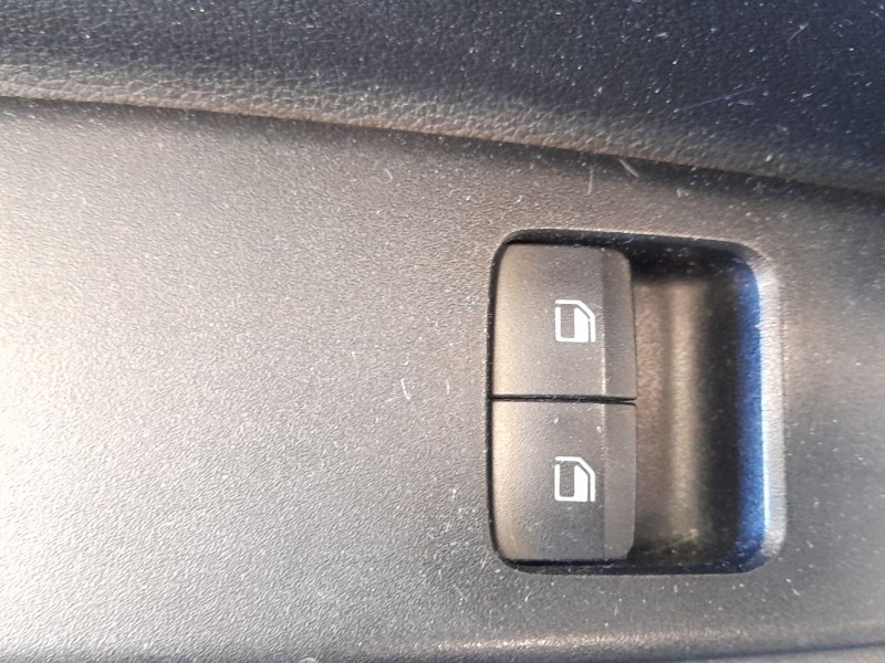 Recambio de mando elevalunas delantero izquierdo para hyundai i10 iii (ac3, ai3) 1.0 mpi referencia OEM IAM 93571K6130NNB  