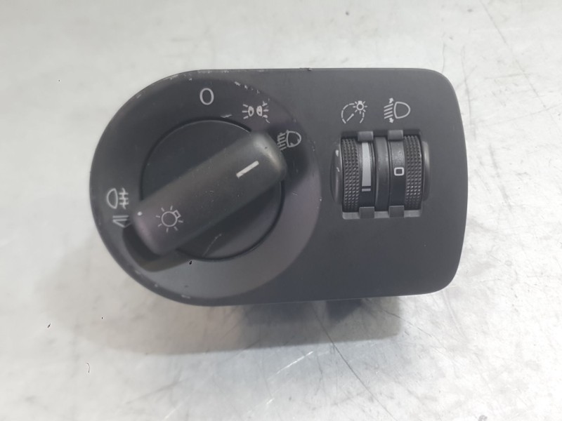 Recambio de mando luces para audi a3 sportback (8pa) 2.0 tdi 16v referencia OEM IAM 8P1941531N  