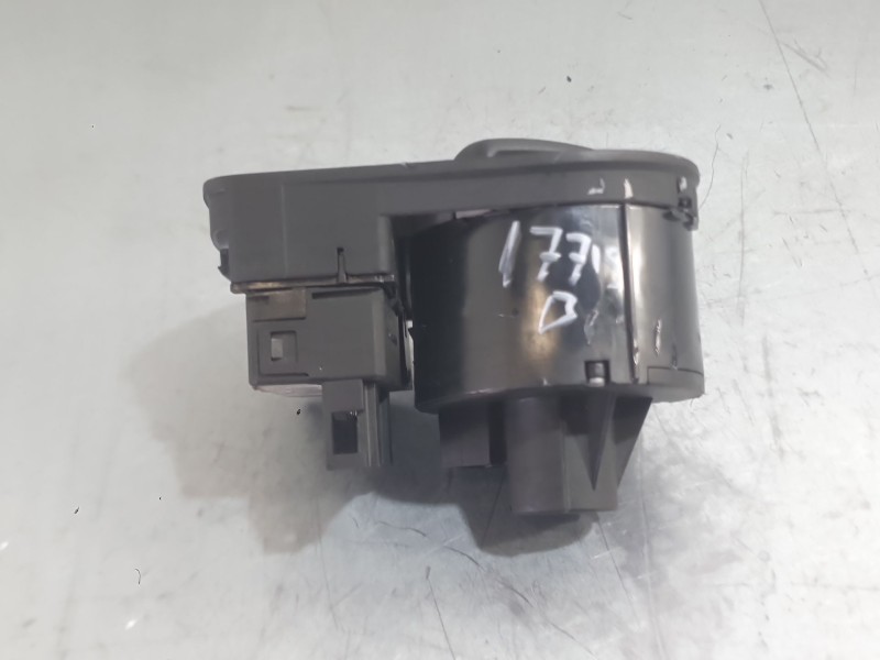 Recambio de mando luces para audi a3 sportback (8pa) 2.0 tdi 16v referencia OEM IAM 8P1941531N  