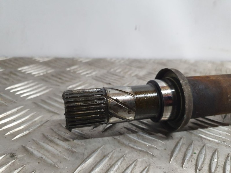 Recambio de transmision delantera derecha para renault kangoo profesional referencia OEM IAM 8200768656  