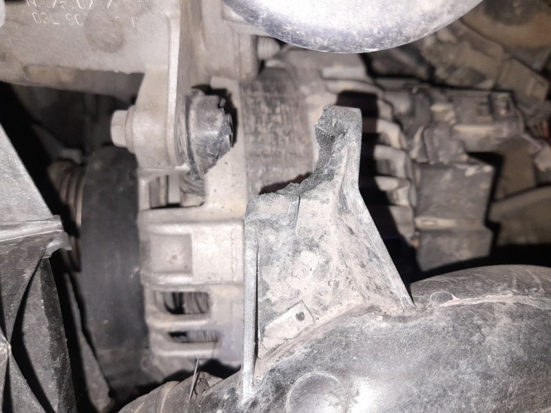 Recambio de alternador para audi a5 sportback (8ta) 2.0 tdi referencia OEM IAM 03L903017EX 03L903017F 