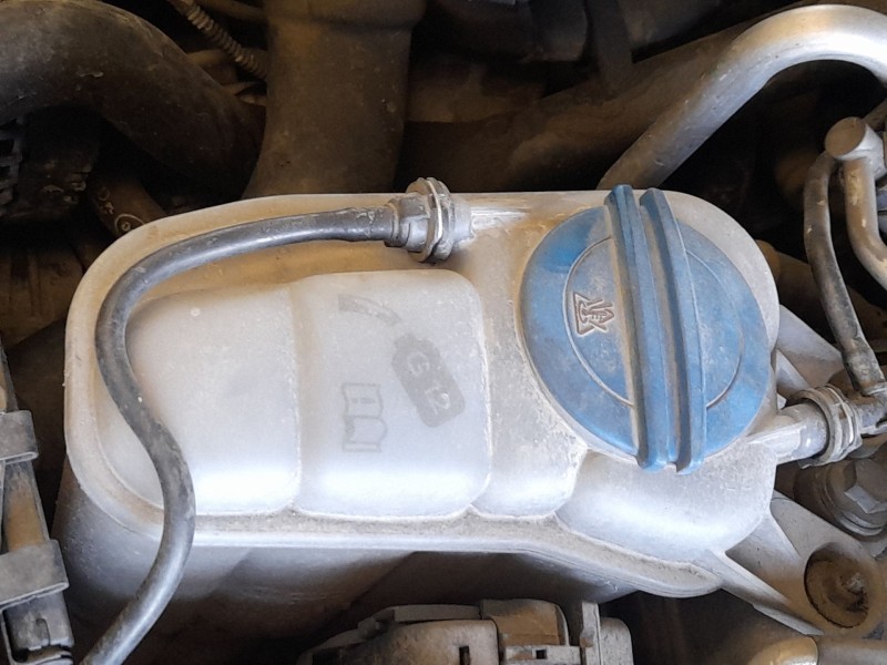 Recambio de deposito expansion para audi a5 sportback (8ta) 2.0 tdi referencia OEM IAM 8K0121403AC  