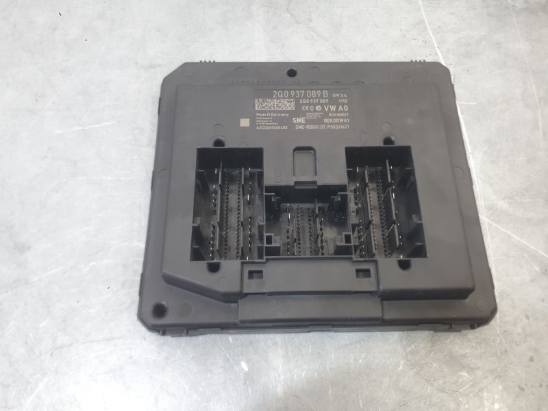 Recambio de caja reles / fusibles para seat ibiza v (kj1, kjg) 1.0 tsi referencia OEM IAM 2Q0941828E  