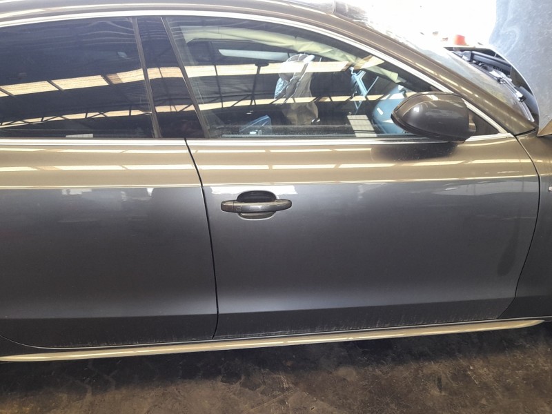 Recambio de puerta delantera derecha para audi a5 sportback (8ta) 2.0 tdi referencia OEM IAM 8T8831052C  
