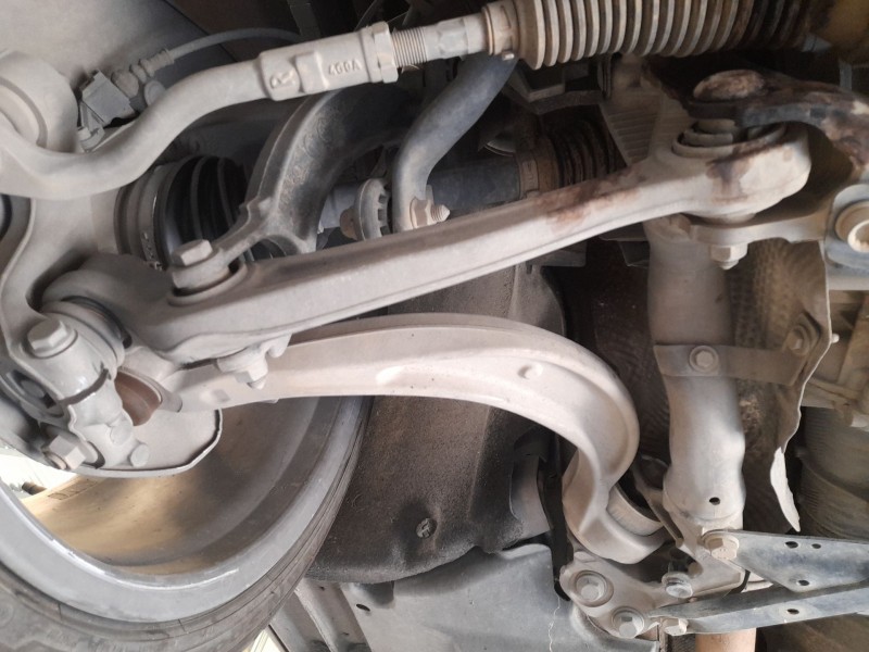 Recambio de brazo suspension inferior delantero derecho para audi a5 sportback (8ta) 2.0 tdi referencia OEM IAM 8K0407152F  