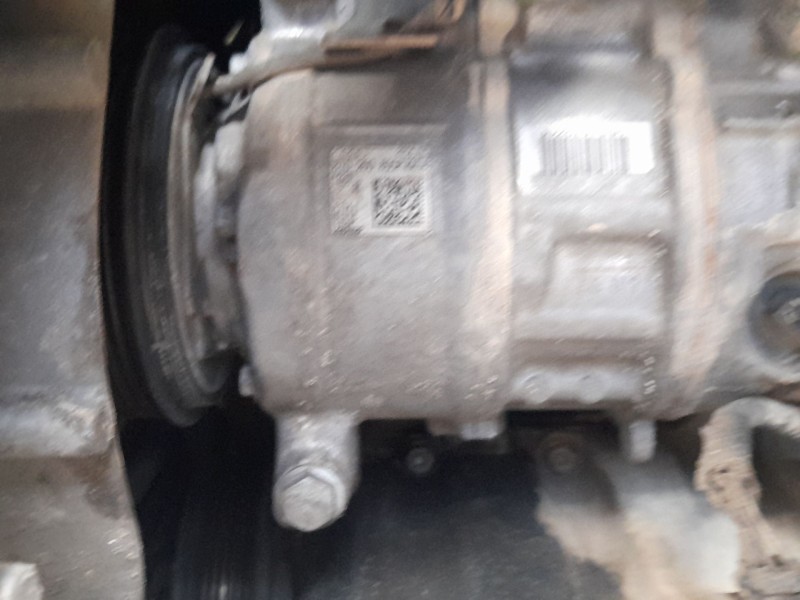 Recambio de compresor aire acondicionado para audi a5 sportback (8ta) 2.0 tdi referencia OEM IAM 8K0260805R  