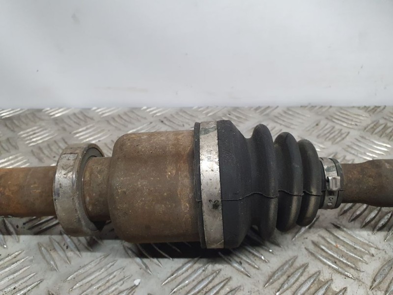 Recambio de transmision delantera derecha para renault kangoo profesional referencia OEM IAM 8200768656  