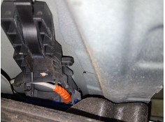 Recambio de cerradura puerta delantera derecha para bmw 1 (f20) 118 d referencia OEM IAM 51217229458  