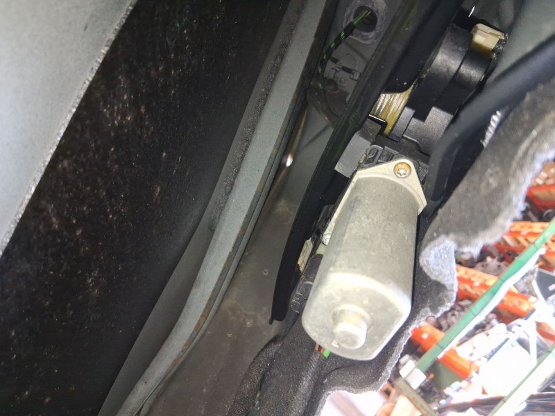 Recambio de elevalunas delantero derecho para bmw 1 (f20) 118 d referencia OEM IAM 51337281882  