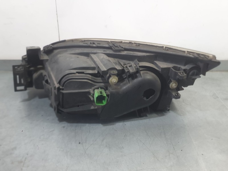 Recambio de faro derecho para ford mondeo iii (b5y) 2.2 tdci referencia OEM IAM 1435619  