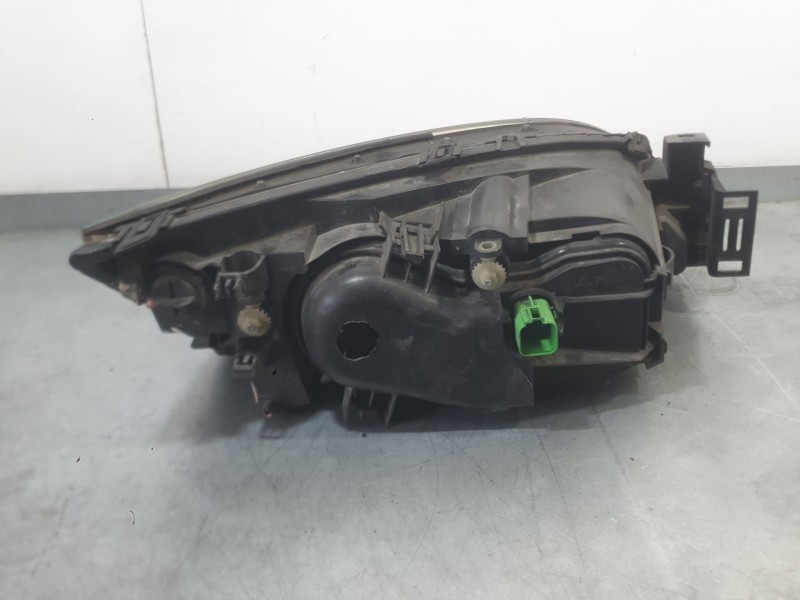 Recambio de faro izquierdo para ford mondeo iii (b5y) 2.2 tdci referencia OEM IAM 1435624  