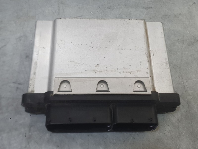 Recambio de centralita motor uce para seat arona (kj7, kjp) 1.0 tsi referencia OEM IAM 04C906026BJ  