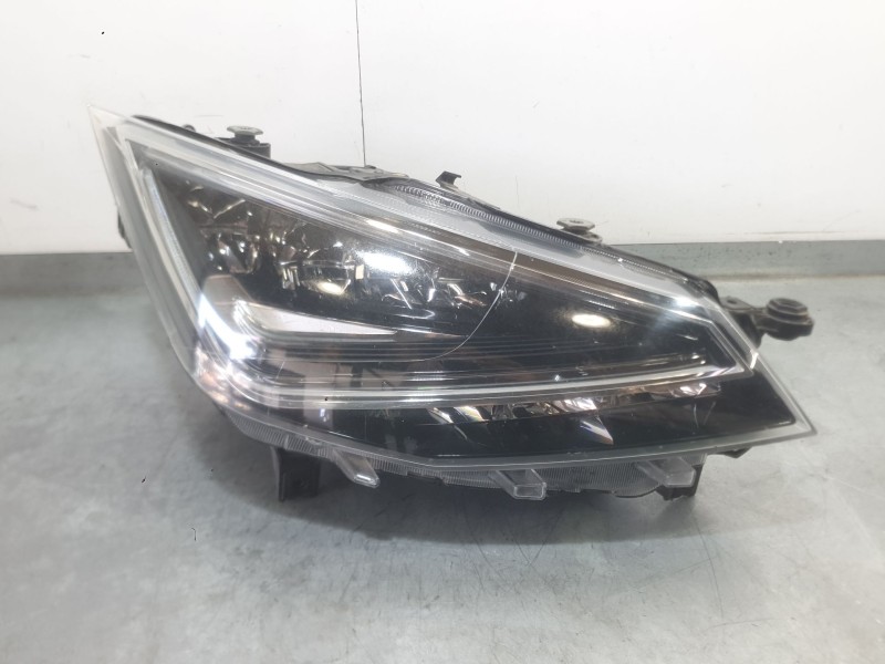 Recambio de faro derecho para seat arona (kj7, kjp) 1.0 tsi referencia OEM IAM 6F1941006D  