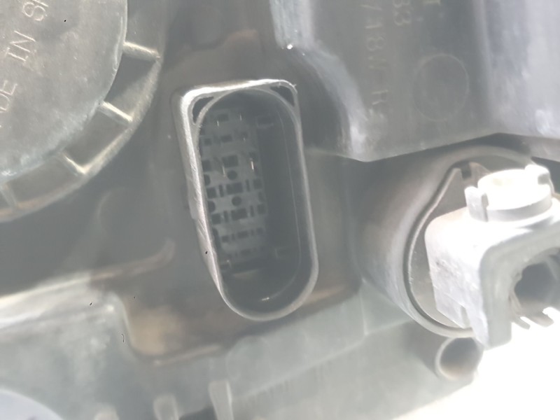 Recambio de faro derecho para seat arona (kj7, kjp) 1.0 tsi referencia OEM IAM 6F1941006D  