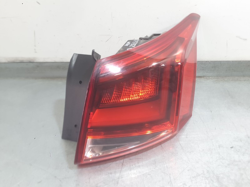Recambio de piloto trasero derecho exterior para seat arona (kj7, kjp) 1.0 tsi referencia OEM IAM 6F9945096B  