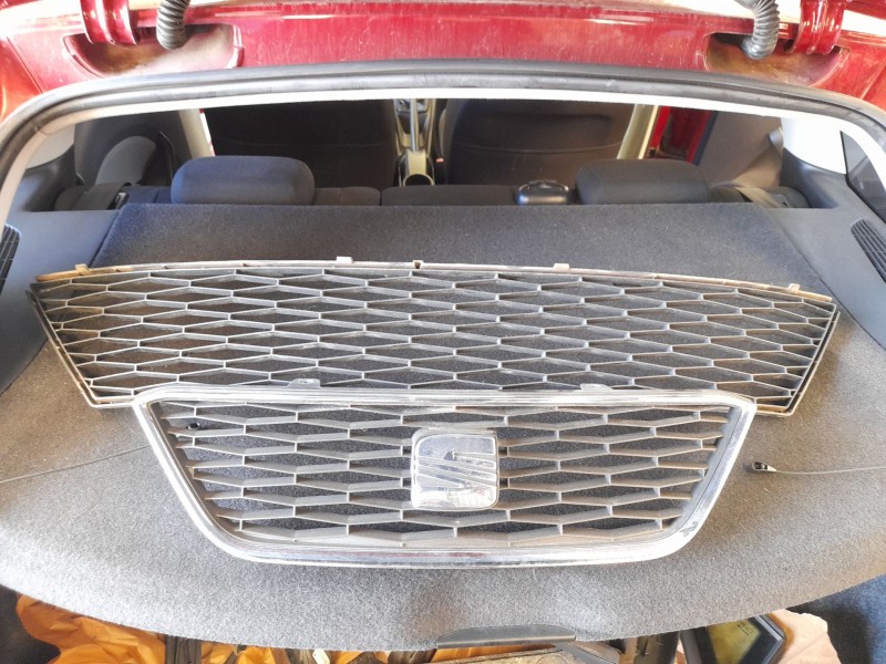 Recambio de rejilla delantera para seat ibiza iv (6j5, 6p1) 1.6 tdi referencia OEM IAM 6J0853651D9B9  