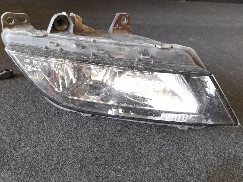 Recambio de faro antiniebla izquierdo para seat ibiza iv (6j5, 6p1) 1.6 tdi referencia OEM IAM 6J0941701B  