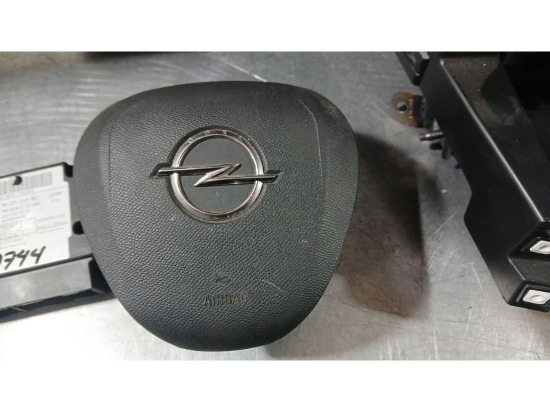 Recambio de kit airbag para opel corsa f (p2jo) 1.2 (68) referencia OEM IAM 98301367ZD C/ SALPICADERO SIN PRETENSORES 98301367ZD