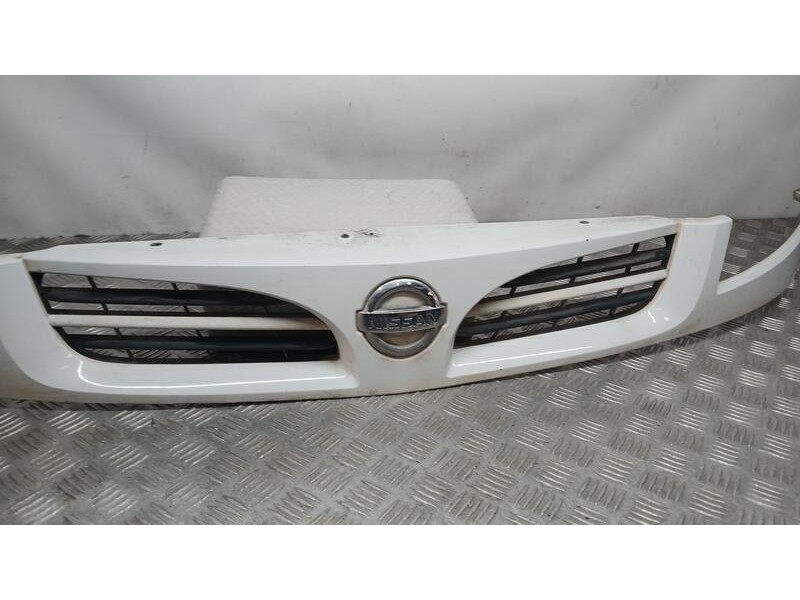 Recambio de rejilla delantera para nissan kubistar (x76) pro (l1) referencia OEM IAM 6230000QAD PATA ROTA Y ROZADO 