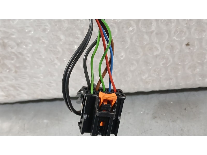 Recambio de retrovisor derecho para opel corsa f (p2jo) 1.2 (68) referencia OEM IAM 983769791T ELECTRICO. ROZADO 