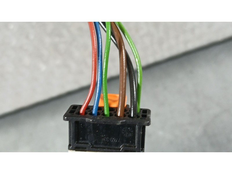 Recambio de retrovisor izquierdo para opel corsa f (p2jo) 1.2 (68) referencia OEM IAM 983767411T ELECTRICO. ROZADO 