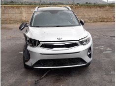 KIA STONIC (YB)