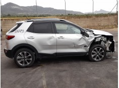 KIA STONIC (YB)
