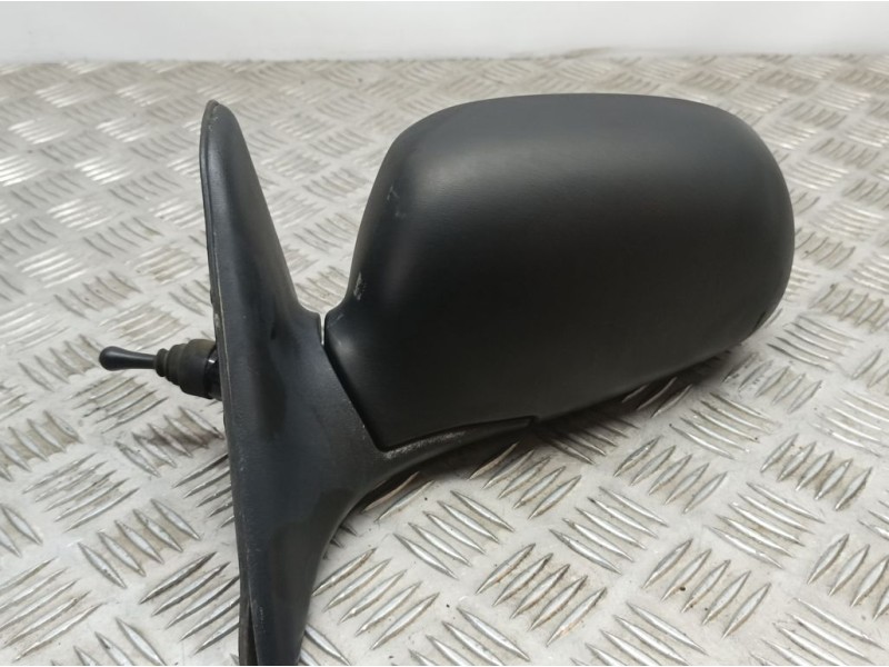 Recambio de retrovisor izquierdo para hyundai accent (x3) 1.3 ls referencia OEM IAM   C MANDO