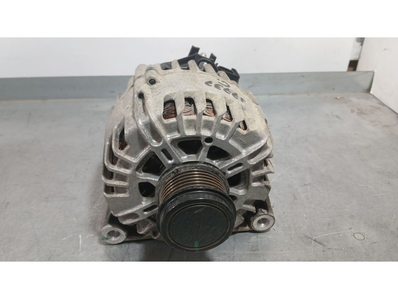 Recambio de alternador para ford ecosport 1.5 ecoblue tdci referencia OEM IAM 1871861 2260730 
