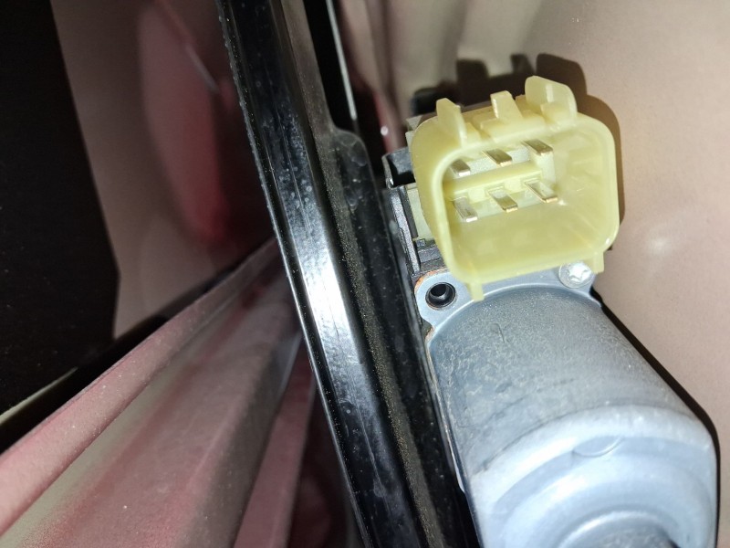 Recambio de elevalunas delantero izquierdo para ford ecosport 1.0 ecoboost referencia OEM IAM 2142438 6 PINS ELECTRICO