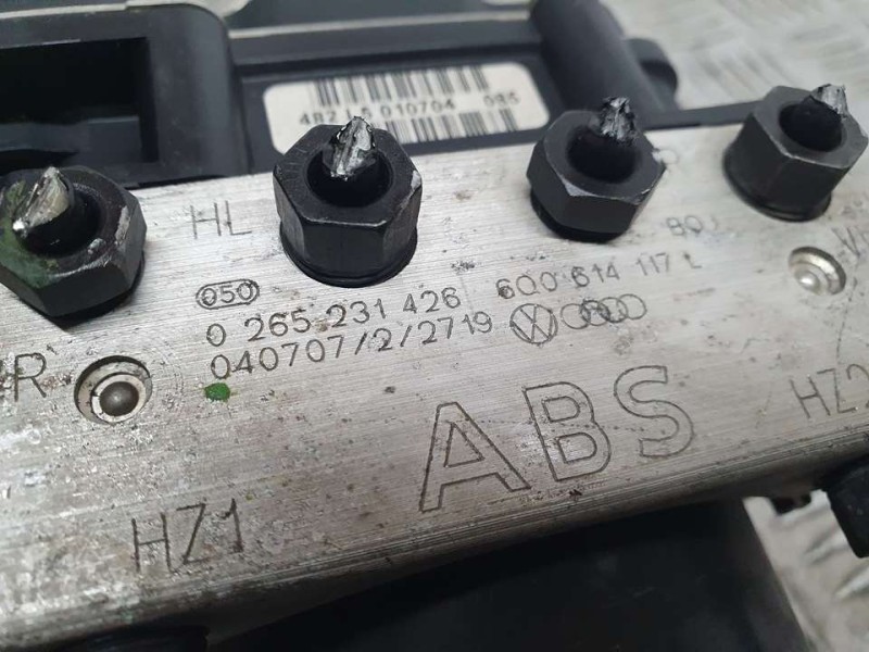 Recambio de abs para volkswagen polo (9n1) trendline referencia OEM IAM 6Q0614117L 0265231426 BOSCH