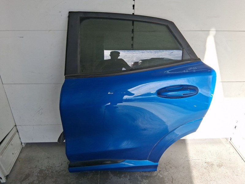 Recambio de puerta trasera izquierda para ford puma (j2k, cf7) 1.0 ecoboost mhev referencia OEM IAM 2405669  