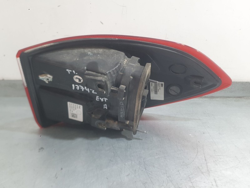 Recambio de piloto trasero izquierdo exterior para ford ecosport 1.0 ecoboost referencia OEM IAM 2304079 CN1513405BC 
