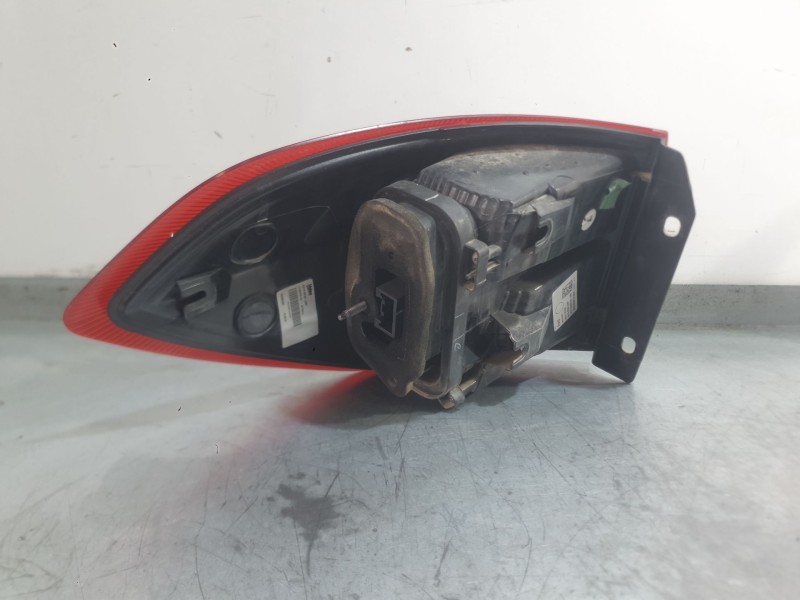 Recambio de piloto trasero derecho exterior para ford ecosport 1.0 ecoboost referencia OEM IAM 2304081 CN1513404BB 