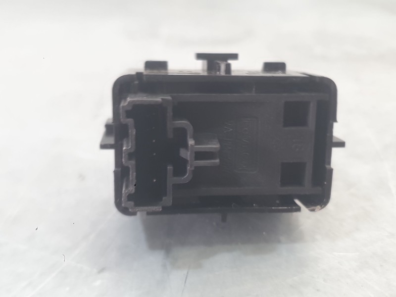 Recambio de mando elevalunas delantero derecho para ford ecosport 1.0 ecoboost referencia OEM IAM 1946782  