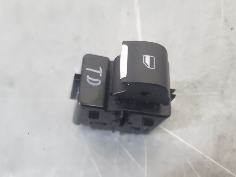 Recambio de mando elevalunas trasero derecho para ford ecosport 1.0 ecoboost referencia OEM IAM 2092818  