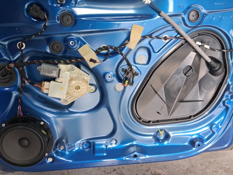 Recambio de elevalunas delantero derecho para skoda fabia iii (nj3) 1.4 tdi referencia OEM IAM 6V0837462C 6V0837040 ELECTRICO