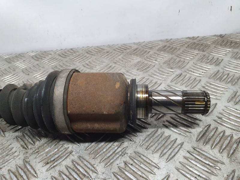 Recambio de transmision delantera izquierda para renault kangoo profesional referencia OEM IAM 8200661555  