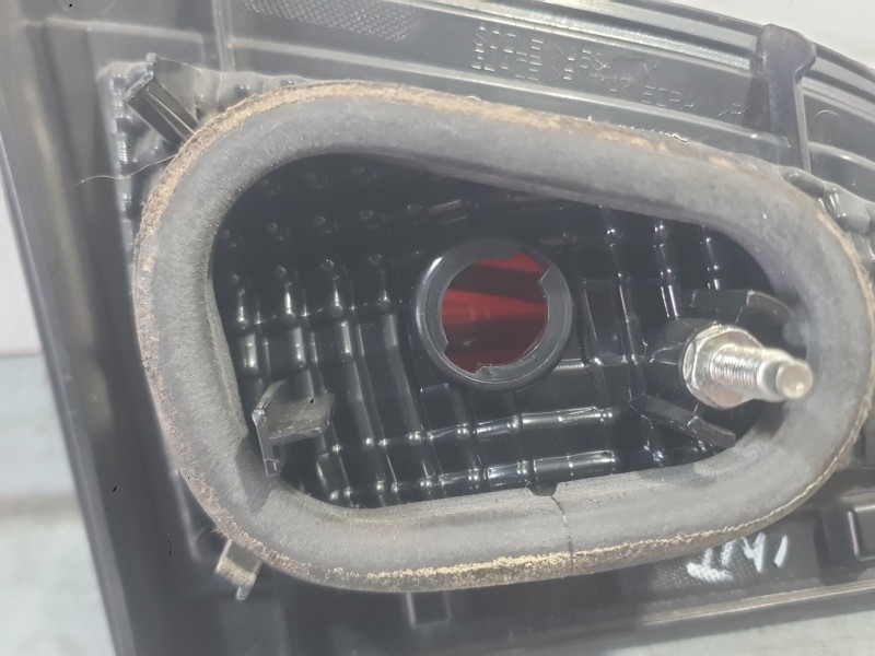 Recambio de piloto trasero derecho interior para renault scénic iii (jz0/1_) 1.5 dci referencia OEM IAM 265500018R  