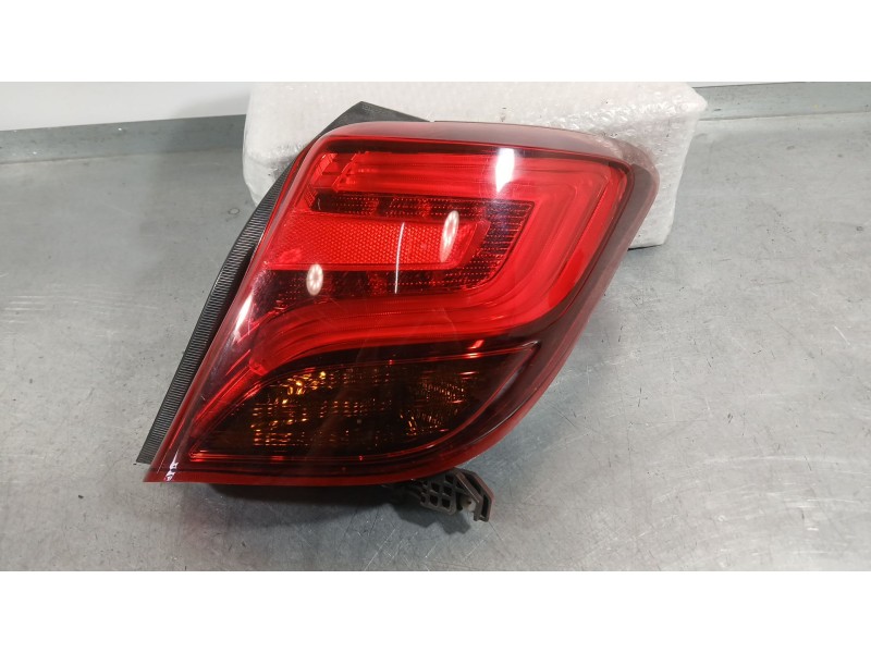 Recambio de piloto trasero derecho para toyota yaris (_p13_) 1.5 (nsp131_) referencia OEM IAM   