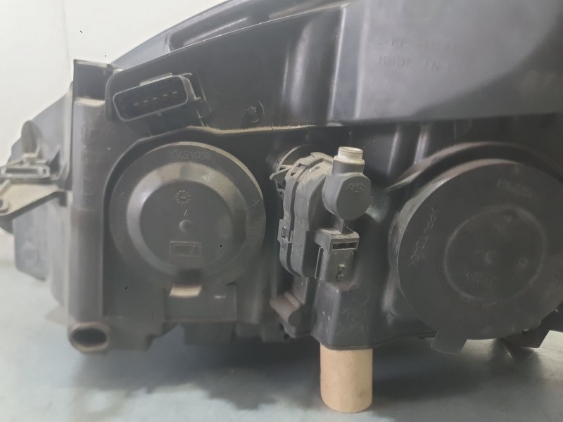 Recambio de faro derecho para renault scénic iii (jz0/1_) 1.5 dci referencia OEM IAM 260108250R  