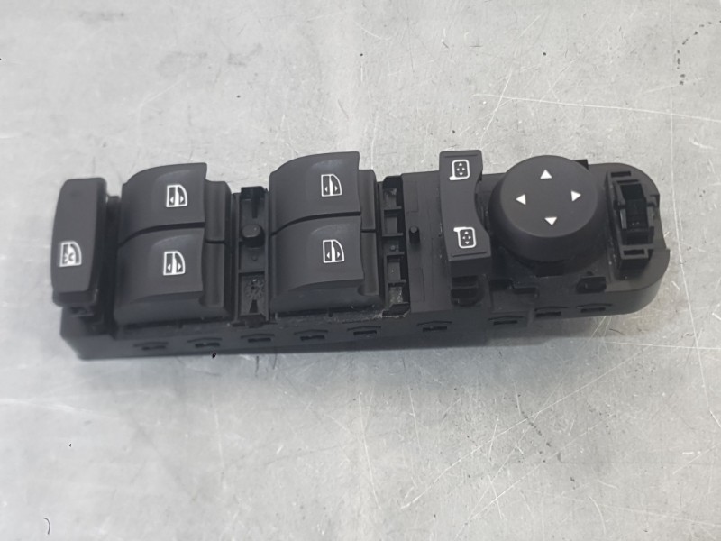 Recambio de mando elevalunas delantero izquierdo para renault scénic iii (jz0/1_) 1.5 dci referencia OEM IAM 809610017R  