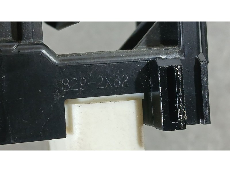 Recambio de mando elevalunas delantero derecho para toyota yaris (_p13_) 1.5 (nsp131_) referencia OEM IAM 848100D030  